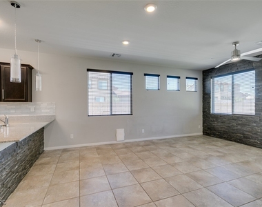 4348 Stardusk Falls Avenue - Photo Thumbnail 3
