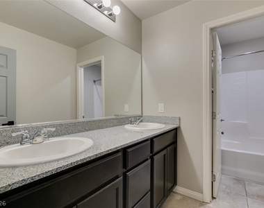 4348 Stardusk Falls Avenue - Photo Thumbnail 10