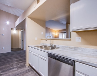 7885 W Flamingo Road - Photo Thumbnail 11