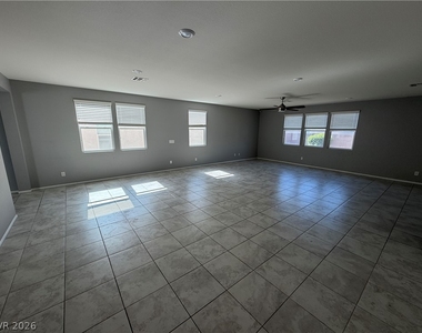 9757 W Meranto Avenue - Photo Thumbnail 1