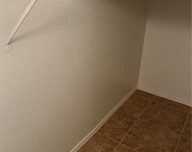 10600 Cold Mountain Avenue - Photo Thumbnail 14