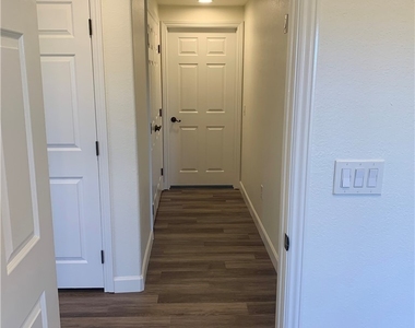 424 Pine Haven Street - Photo Thumbnail 7
