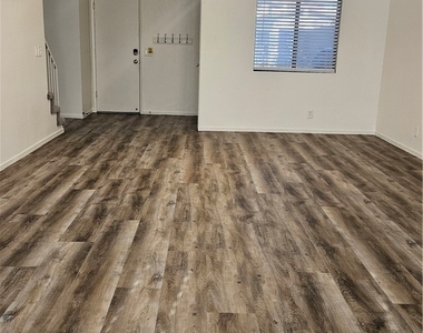 3981 Delos Drive - Photo Thumbnail 5