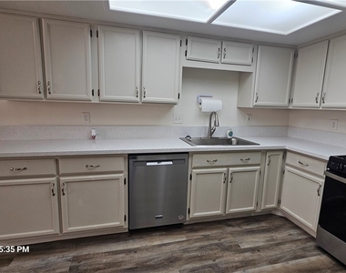 3981 Delos Drive - Photo Thumbnail 15