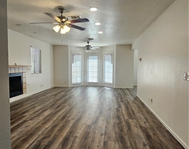 3981 Delos Drive - Photo Thumbnail 9