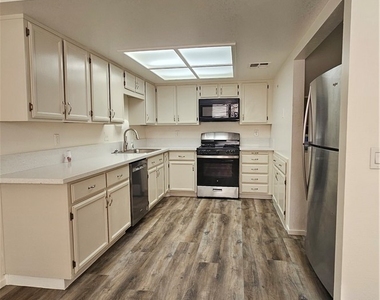 3981 Delos Drive - Photo Thumbnail 14