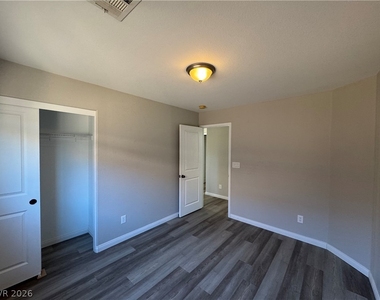 11776 Red Water Court - Photo Thumbnail 18