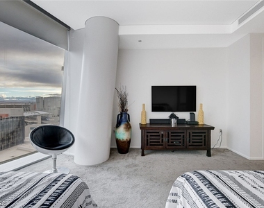 3722 Las Vegas Boulevard - Photo Thumbnail 14