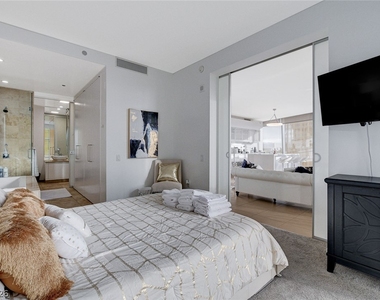 3722 Las Vegas Boulevard - Photo Thumbnail 7