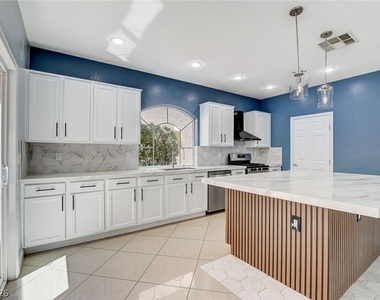 9975 Mills Reef Court - Photo Thumbnail 36
