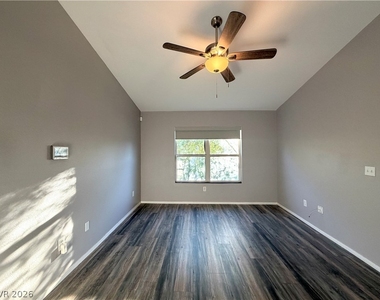 7255 W Sunset Road - Photo Thumbnail 4