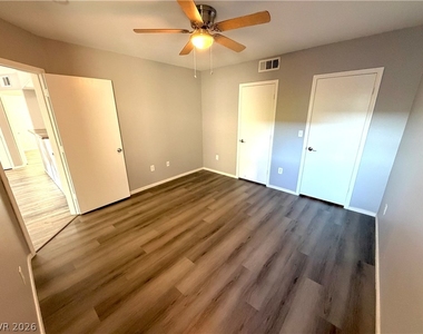 7255 W Sunset Road - Photo Thumbnail 9