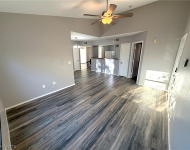 7255 W Sunset Road - Photo Thumbnail 5