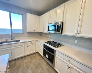 7108 Tilligerry Street - Photo Thumbnail 6