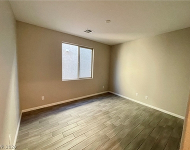 7108 Tilligerry Street - Photo Thumbnail 4