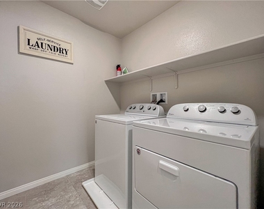 385 Canyon Mist Court - Photo Thumbnail 26