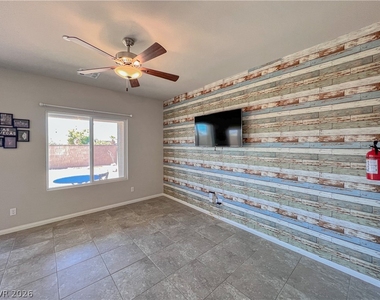 385 Canyon Mist Court - Photo Thumbnail 7