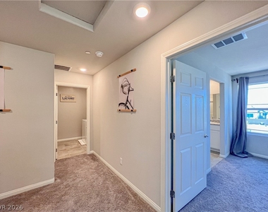 385 Canyon Mist Court - Photo Thumbnail 13