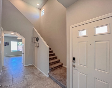 385 Canyon Mist Court - Photo Thumbnail 2