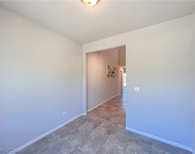 385 Canyon Mist Court - Photo Thumbnail 5