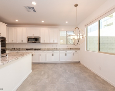 12412 Ocean Tiller Avenue - Photo Thumbnail 8