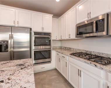 12412 Ocean Tiller Avenue - Photo Thumbnail 10