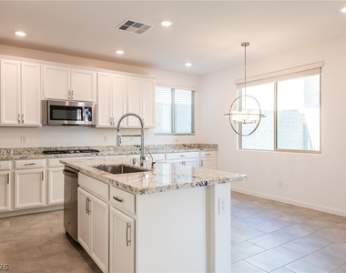 12412 Ocean Tiller Avenue - Photo Thumbnail 12