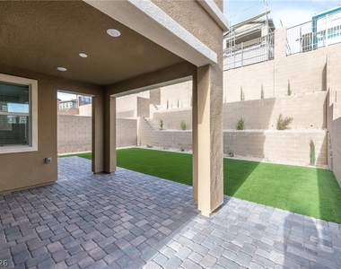 12412 Ocean Tiller Avenue - Photo Thumbnail 15