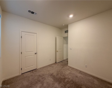 7008 Dandelion Park Avenue - Photo Thumbnail 16