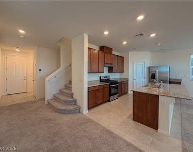 7008 Dandelion Park Avenue - Photo Thumbnail 5