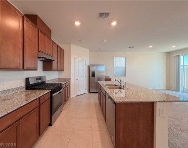 7008 Dandelion Park Avenue - Photo Thumbnail 6