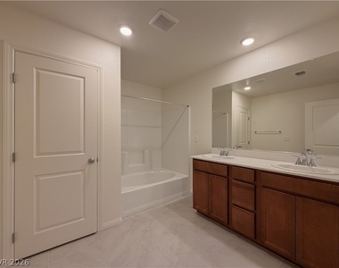 7008 Dandelion Park Avenue - Photo Thumbnail 23