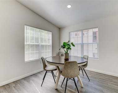 520 Arrowhead Trail - Photo Thumbnail 4