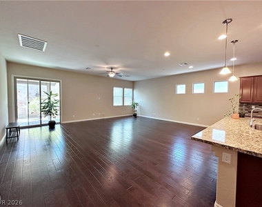 71 Newton Ridge Way - Photo Thumbnail 7