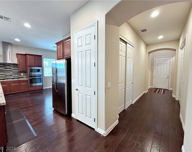 71 Newton Ridge Way - Photo Thumbnail 5