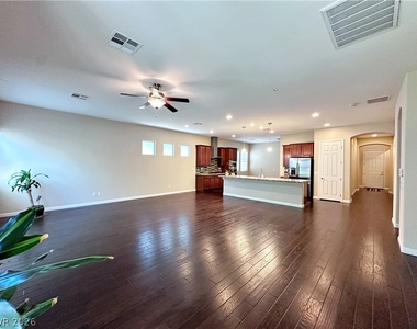 71 Newton Ridge Way - Photo Thumbnail 9