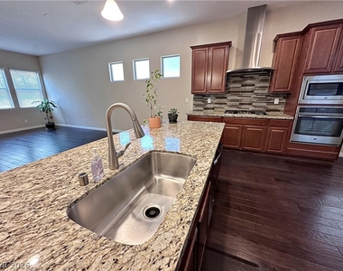 71 Newton Ridge Way - Photo Thumbnail 18