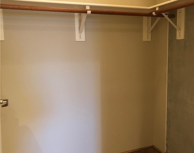 353 E Bonneville Avenue - Photo Thumbnail 5