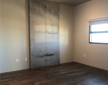 353 E Bonneville Avenue - Photo Thumbnail 3