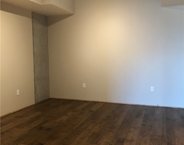 353 E Bonneville Avenue - Photo Thumbnail 4
