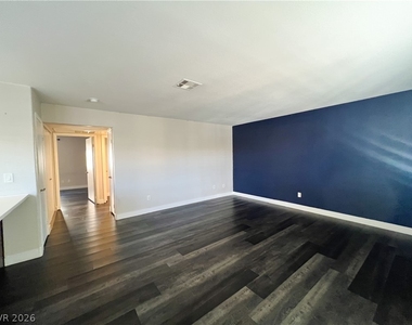 8410 Eldora Avenue - Photo Thumbnail 15