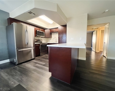 8410 Eldora Avenue - Photo Thumbnail 24
