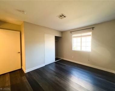 8410 Eldora Avenue - Photo Thumbnail 62