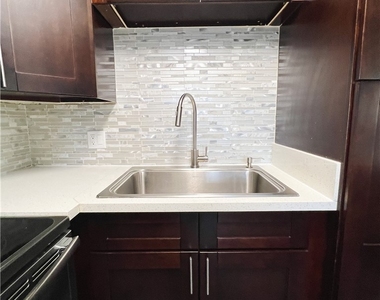 8410 Eldora Avenue - Photo Thumbnail 37