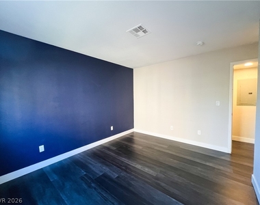 8410 Eldora Avenue - Photo Thumbnail 65