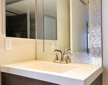 8410 Eldora Avenue - Photo Thumbnail 57
