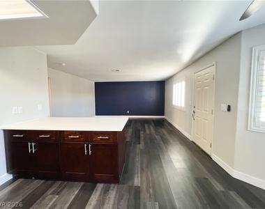 8410 Eldora Avenue - Photo Thumbnail 22