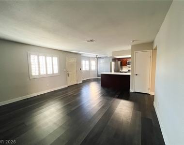 8410 Eldora Avenue - Photo Thumbnail 13