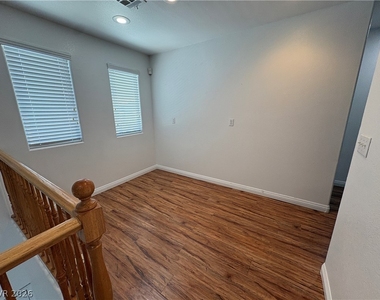 7878 Juniper Forest Street - Photo Thumbnail 4