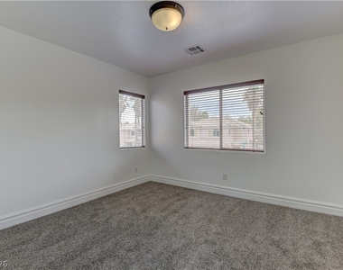 9278 Bearded Iris Avenue - Photo Thumbnail 16
